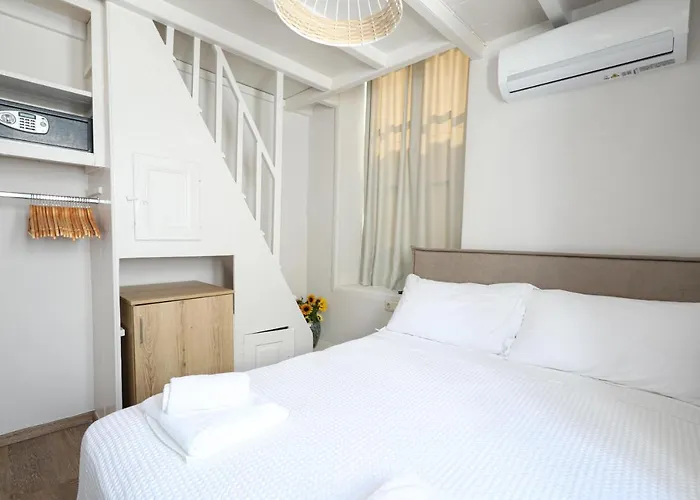 Geant Mykonos Mykonos Town