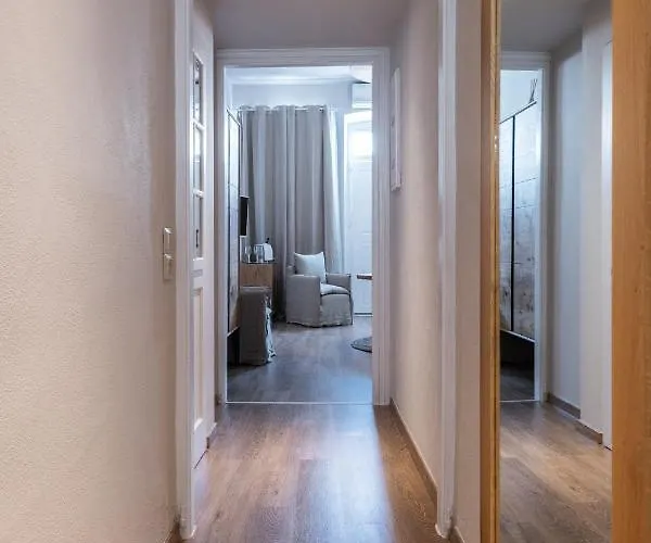 Geant Mykonos * Mykonos Town